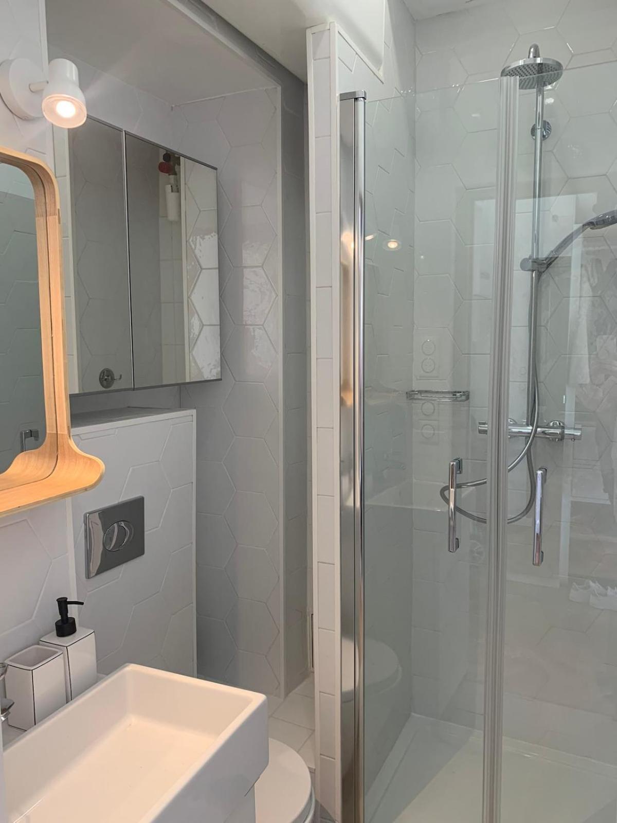 Centre Ville, Parking, Balcon, Piscine Aix-les-Bains