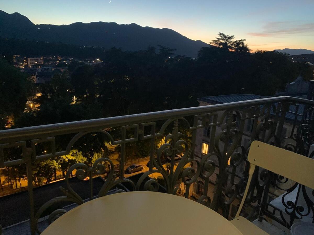 Centre Ville, Parking, Balcon, Piscine Aix-les-Bains